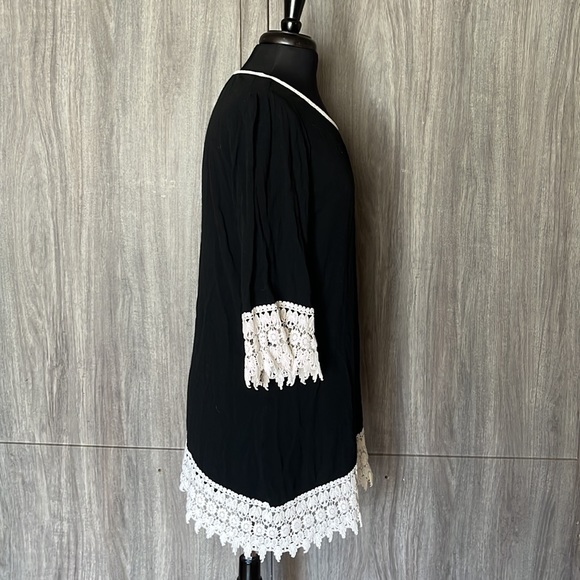 Umgee top - Picture 3 of 12